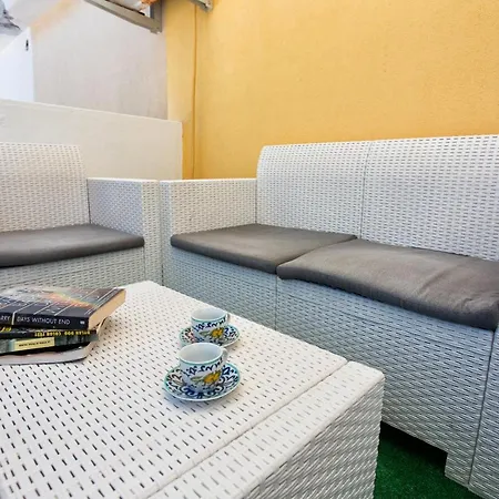 Casa Desiree Apartment *